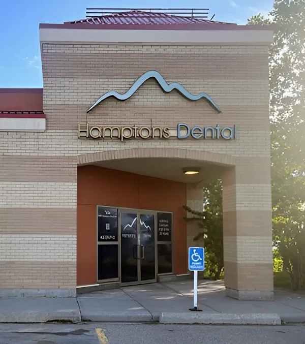 hamptons-dental-exterior-shot-building family in the park